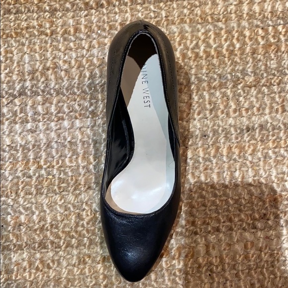 Nine West black leather heels with patent detail - Picture 3 of 4
